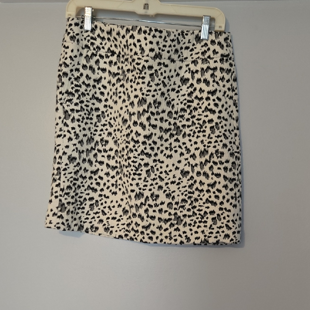 LOFT Black and White Animal Print Pencil Skirt